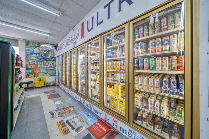 4700 W Imperial, Inglewood, California 90304