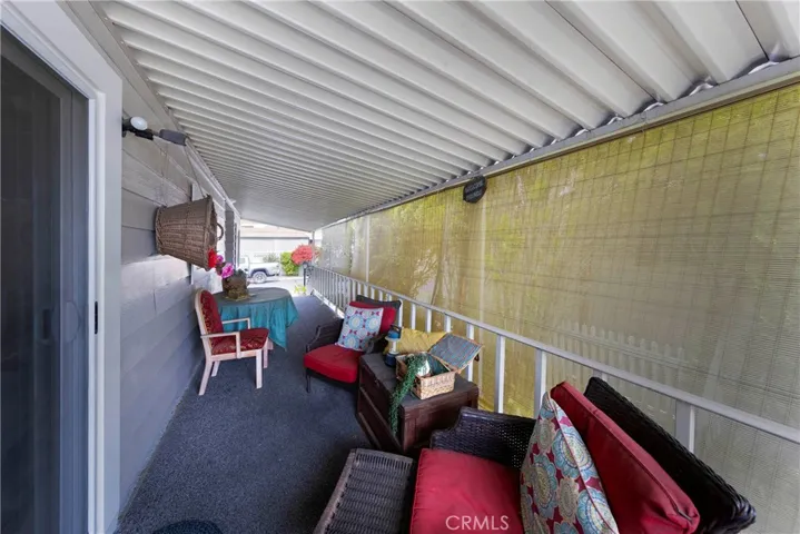 COVERED DECK