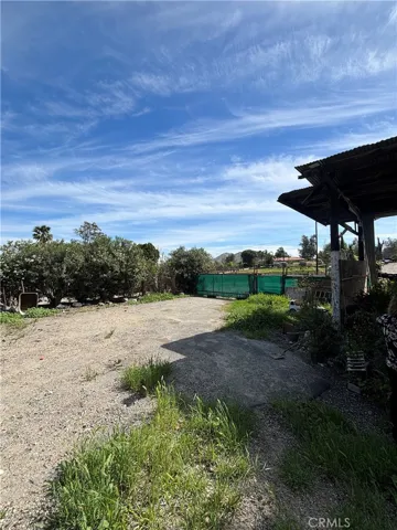 Rear driveway entrance