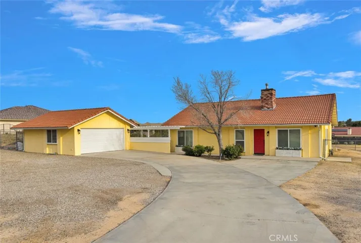 19140 Lenca Road, Apple Valley, California 92307