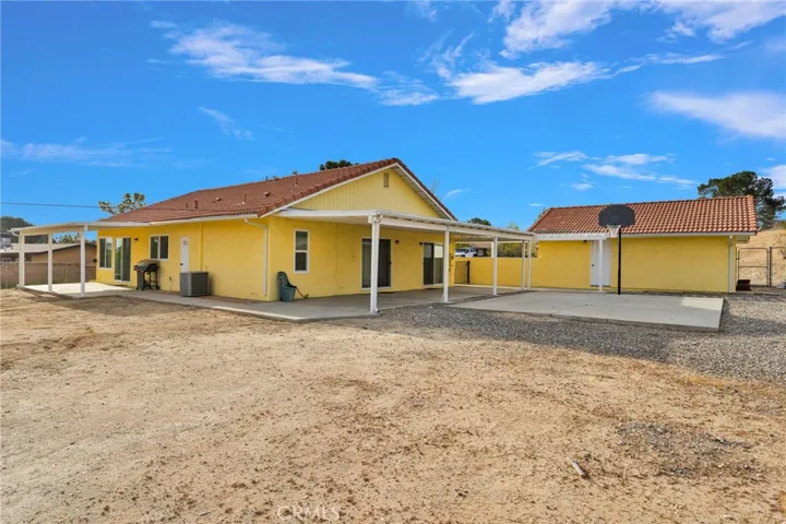 19140 Lenca Road, Apple Valley, California 92307