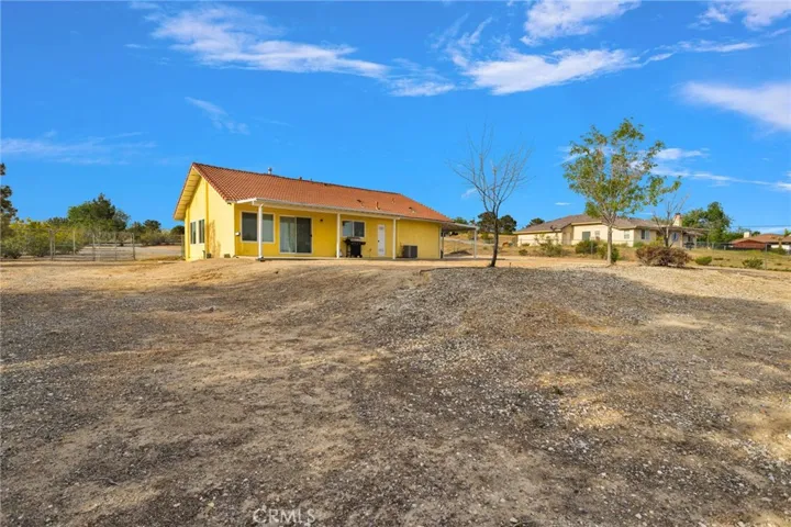 19140 Lenca Road, Apple Valley, California 92307
