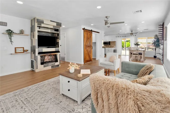 19140 Lenca Road, Apple Valley, California 92307