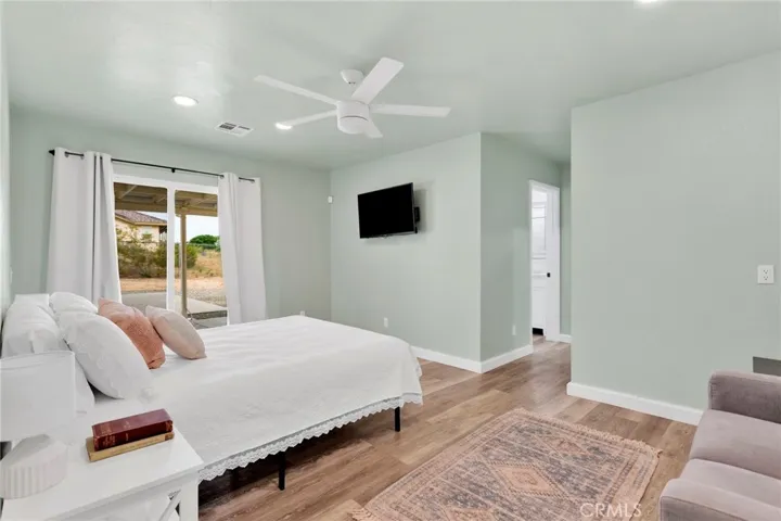 19140 Lenca Road, Apple Valley, California 92307