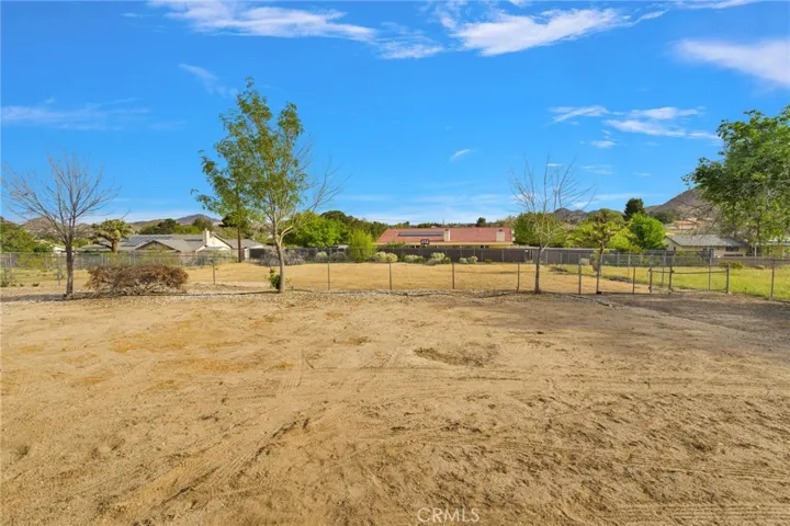 19140 Lenca Road, Apple Valley, California 92307