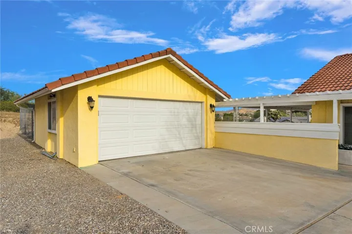 19140 Lenca Road, Apple Valley, California 92307