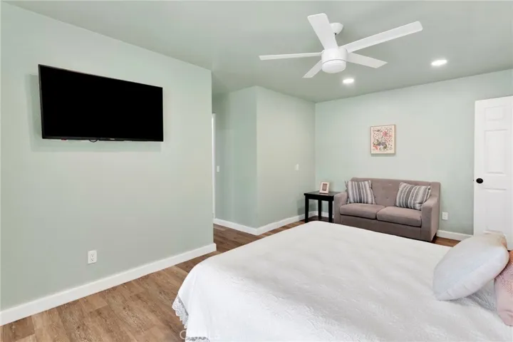 19140 Lenca Road, Apple Valley, California 92307