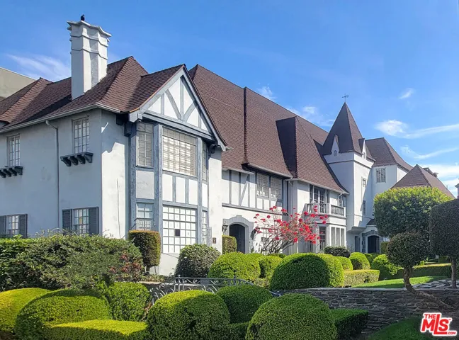 920 S Serrano Avenue, Los Angeles, California 90006