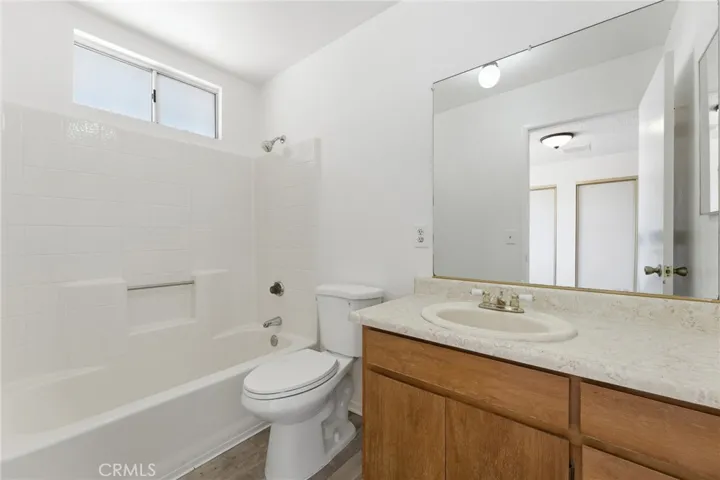 bathroom 1 unit 2