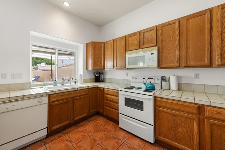 15_53100_Avenida_Vallejo15_mls