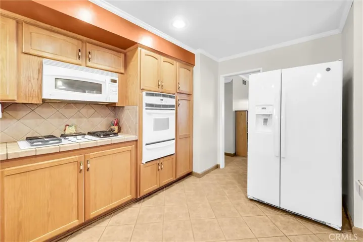 18832 Damasco, La Puente, California 91744