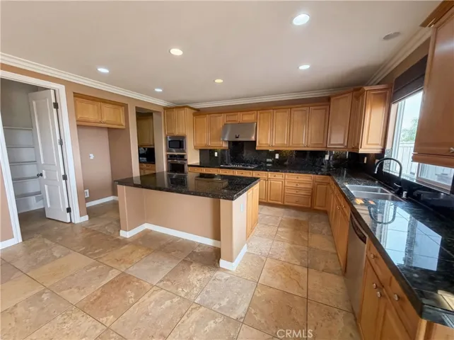 23 Plaza Modena, Lake Elsinore, California 92532