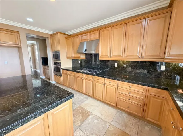 23 Plaza Modena, Lake Elsinore, California 92532