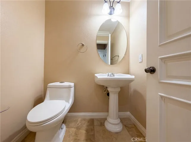 23 Plaza Modena, Lake Elsinore, California 92532