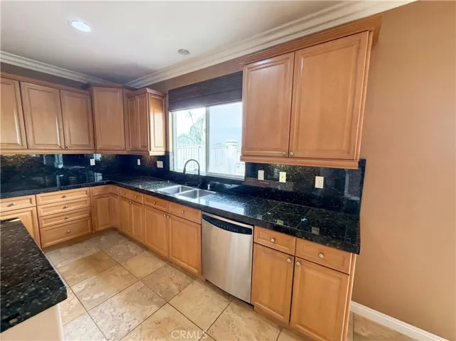 23 Plaza Modena, Lake Elsinore, California 92532