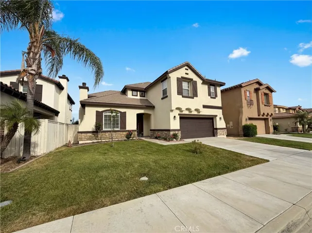 23 Plaza Modena, Lake Elsinore, California 92532