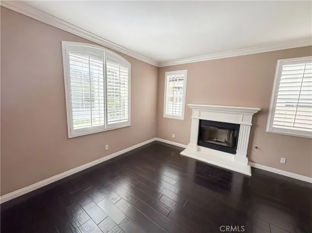 23 Plaza Modena, Lake Elsinore, California 92532
