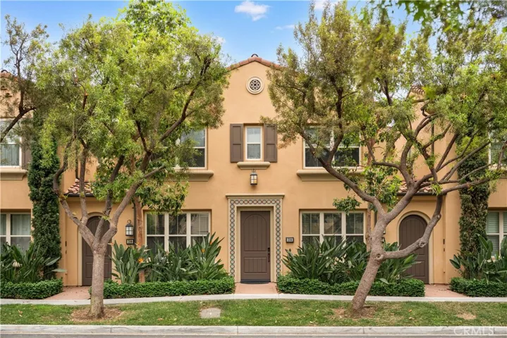 204 Kempton, Irvine, California 92620