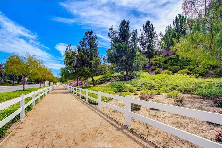 32473 Campo Drive, Temecula, California 92592