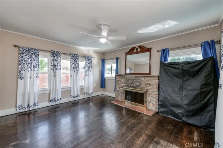 Formal dining room