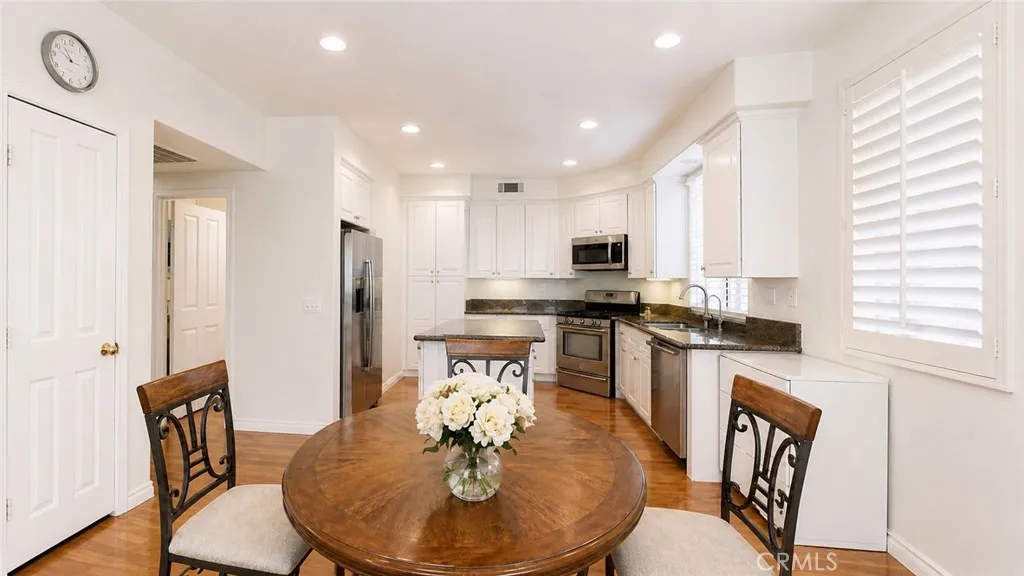 Kitchen with Center Island