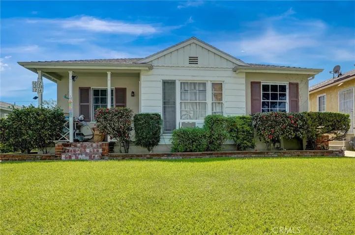 1212 W Victory Boulevard, Burbank, California 91506