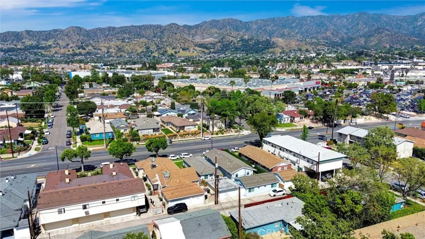 1212 W Victory Boulevard, Burbank, California 91506
