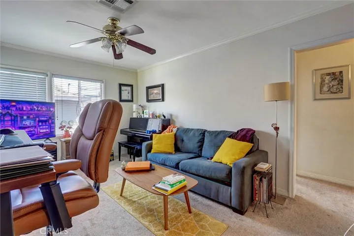 1212 W Victory Boulevard, Burbank, California 91506