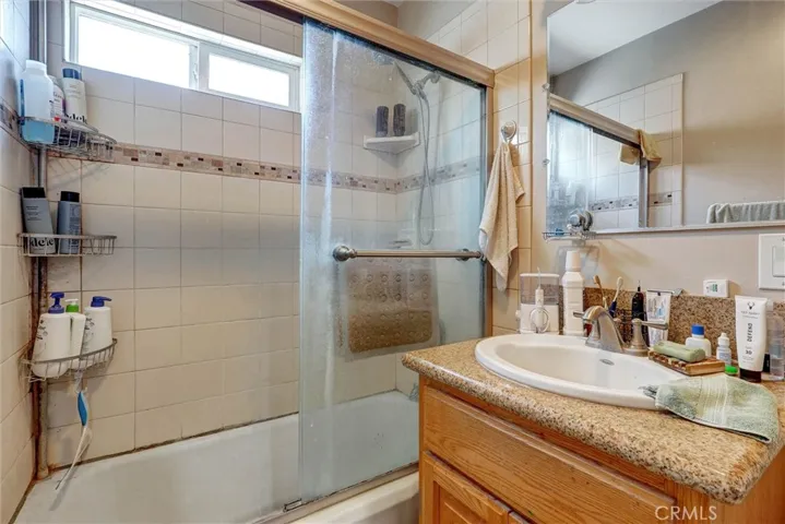 1212 W Victory Boulevard, Burbank, California 91506