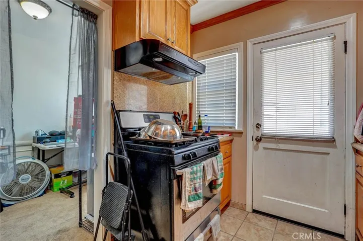 1212 W Victory Boulevard, Burbank, California 91506