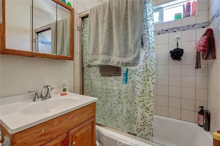 1212 W Victory Boulevard, Burbank, California 91506