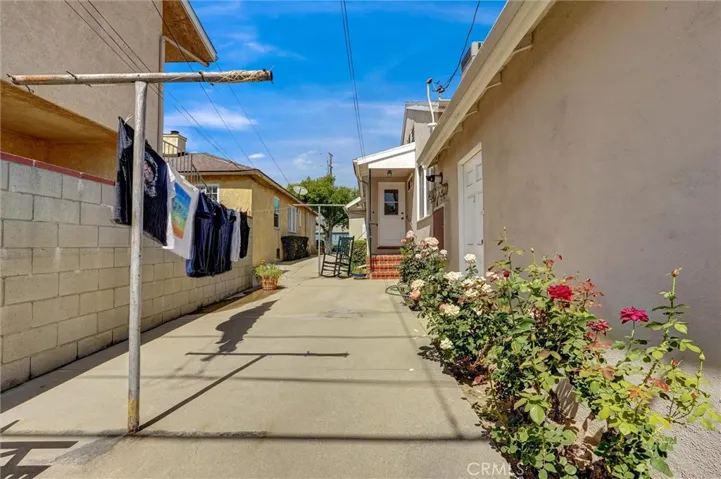 1212 W Victory Boulevard, Burbank, California 91506