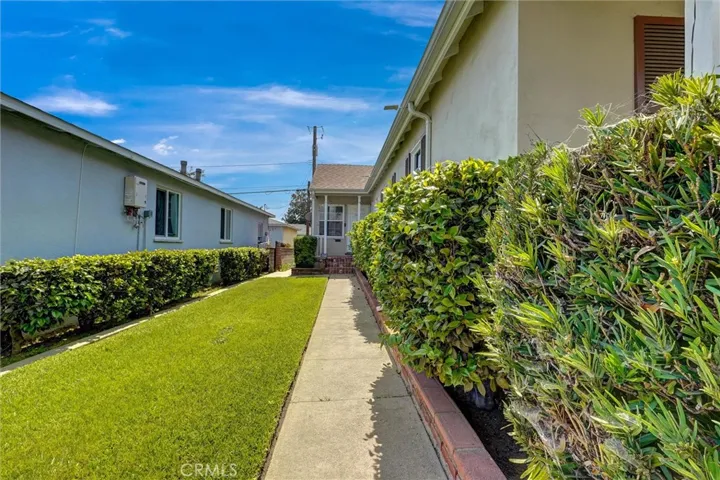 1212 W Victory Boulevard, Burbank, California 91506