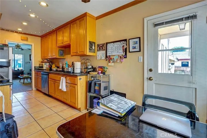 1212 W Victory Boulevard, Burbank, California 91506