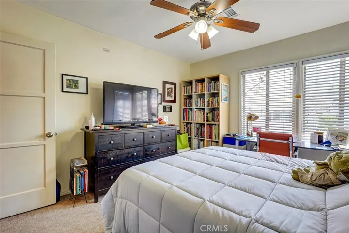 1212 W Victory Boulevard, Burbank, California 91506