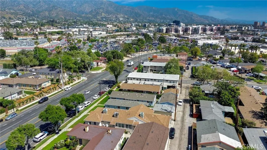 1212 W Victory Boulevard, Burbank, California 91506