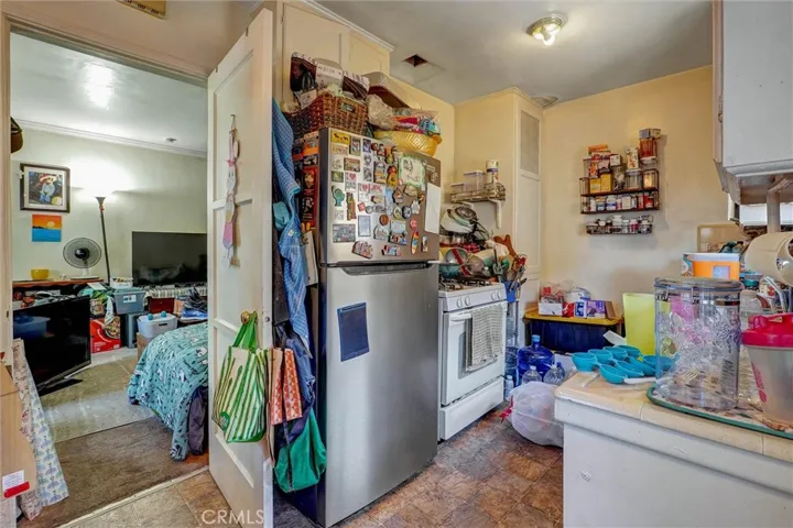 1212 W Victory Boulevard, Burbank, California 91506