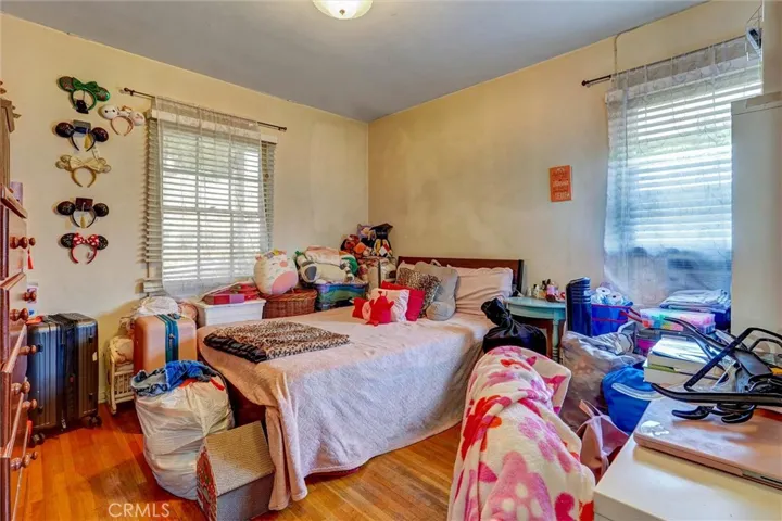 1212 W Victory Boulevard, Burbank, California 91506