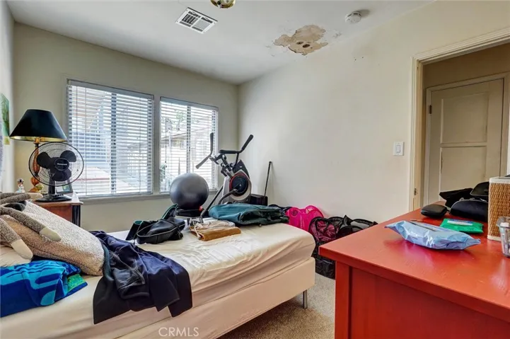 1212 W Victory Boulevard, Burbank, California 91506