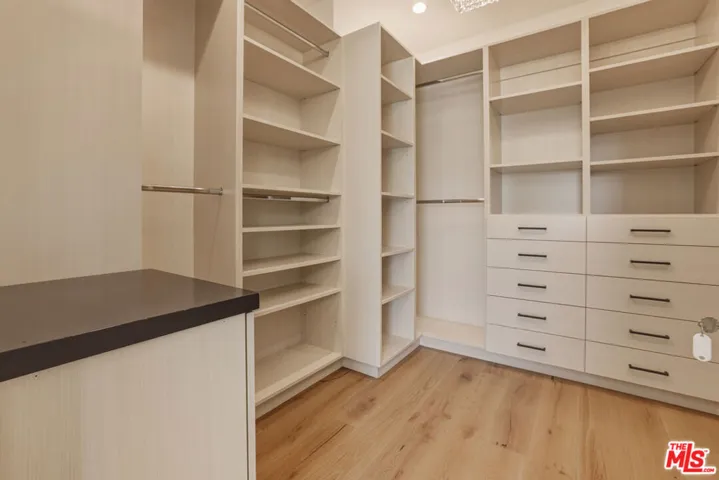5316 Lennox Avenue, Sherman Oaks, California 91401