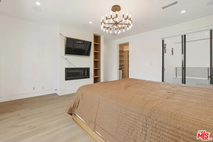 5316 Lennox Avenue, Sherman Oaks, California 91401