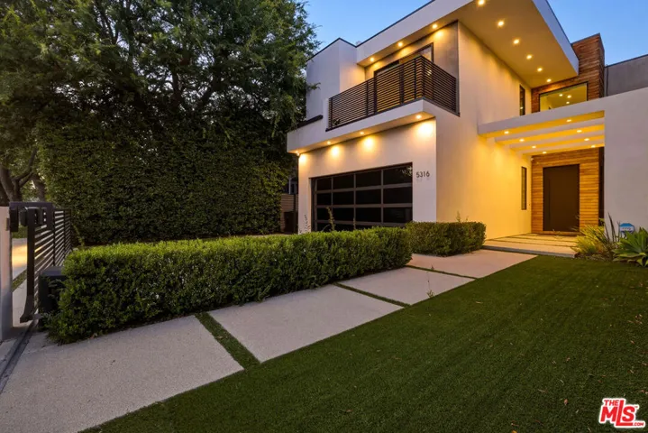 5316 Lennox Avenue, Sherman Oaks, California 91401