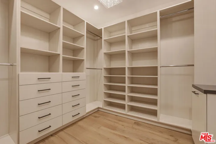 5316 Lennox Avenue, Sherman Oaks, California 91401