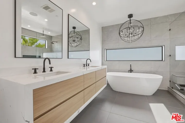 5316 Lennox Avenue, Sherman Oaks, California 91401