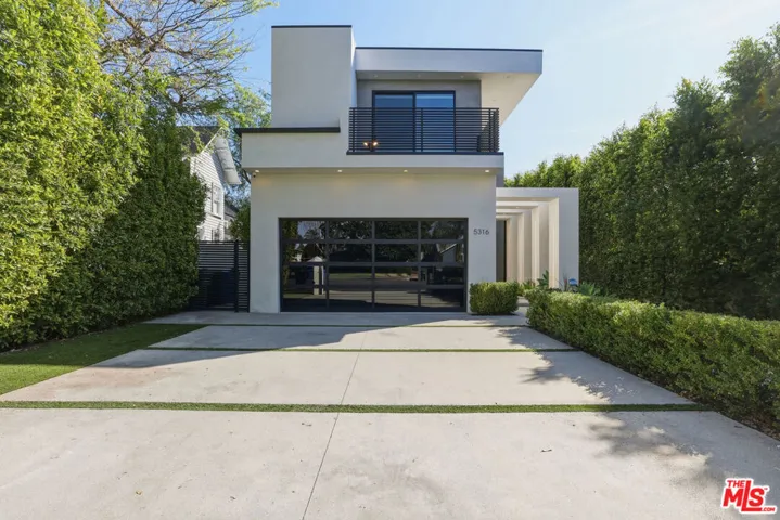 5316 Lennox Avenue, Sherman Oaks, California 91401