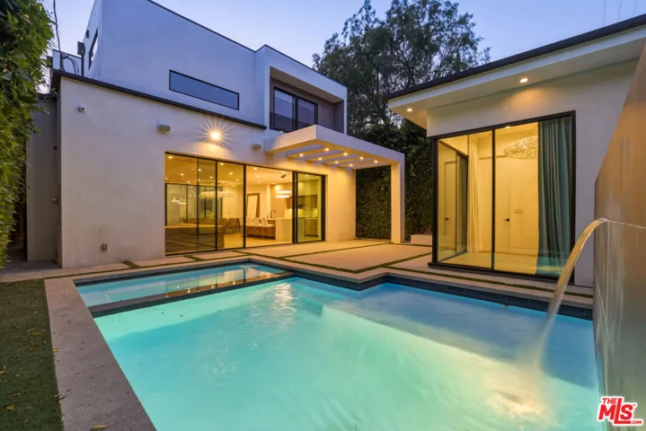 5316 Lennox Avenue, Sherman Oaks, California 91401