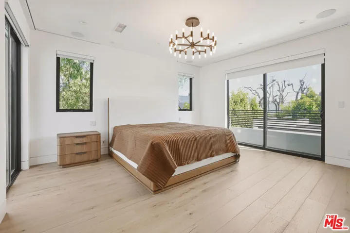 5316 Lennox Avenue, Sherman Oaks, California 91401