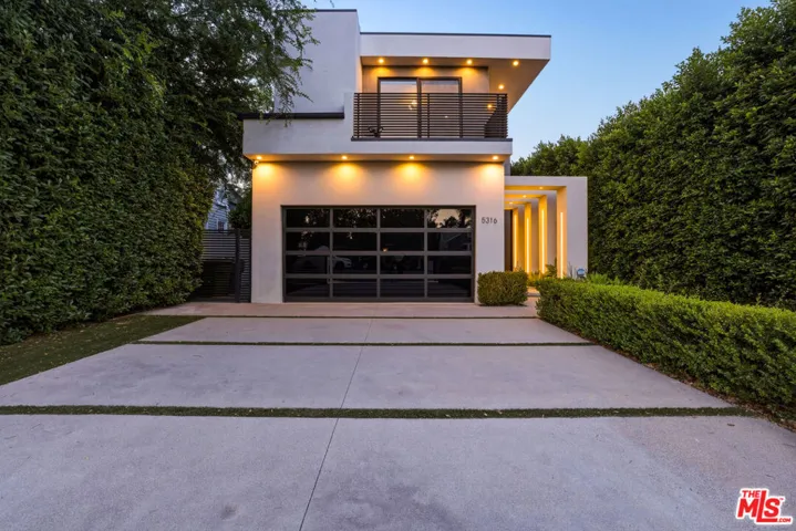 5316 Lennox Avenue, Sherman Oaks, California 91401
