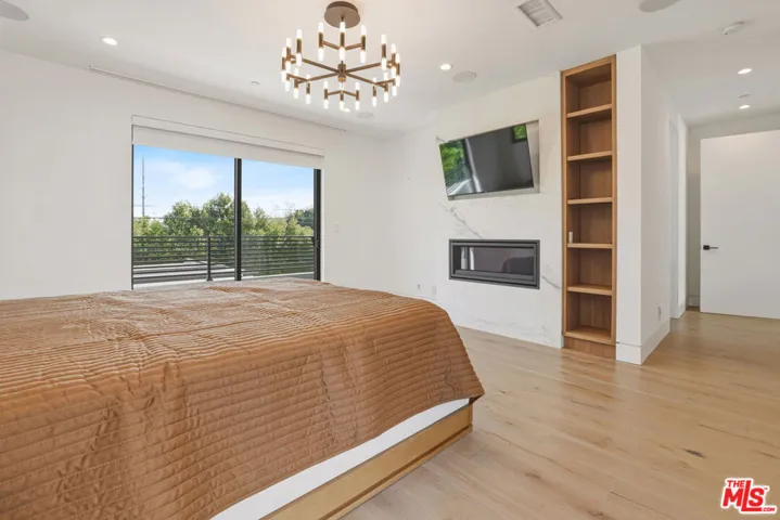 5316 Lennox Avenue, Sherman Oaks, California 91401
