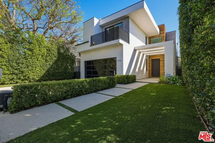 5316 Lennox Avenue, Sherman Oaks, California 91401